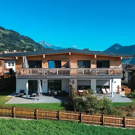 Veronikas Relax & Family With Terrace, Alpenluxus Collection Vakantiehuis *